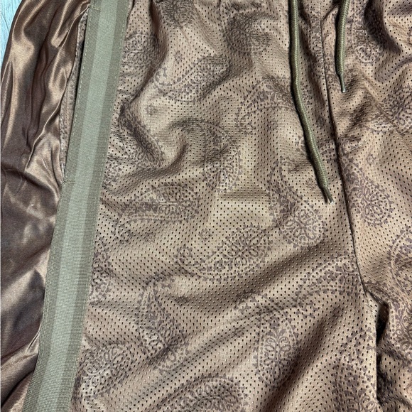 Men’s Brown Basketball Short - Picture 2 of 8